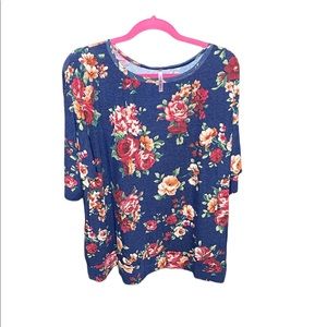 Cool Melon Floral 2X SS top with pockets!!